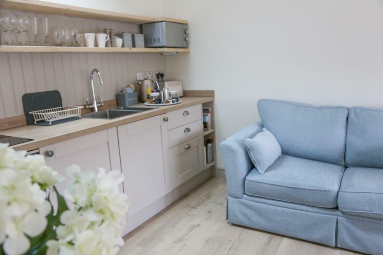 Barley - Cosy Stylish Apartment - Easy Access To Bath And Many Nearby Attractions Box  Buitenkant foto