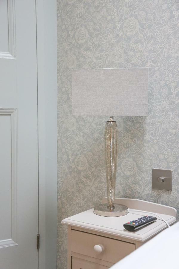 Barley - Cosy Stylish Apartment - Easy Access To Bath And Many Nearby Attractions Box  Buitenkant foto